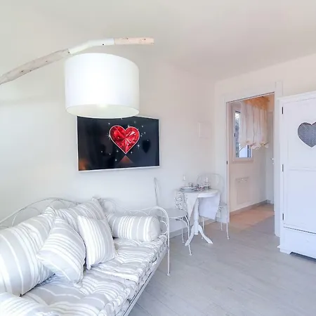 Uel Laghee Apartment Blevio